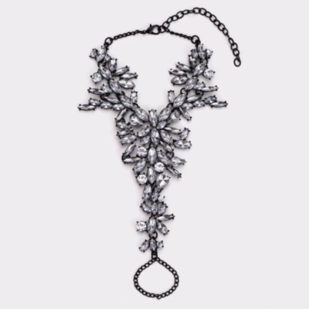 Crystal Hand Chain  – Black Chain Finger Loop